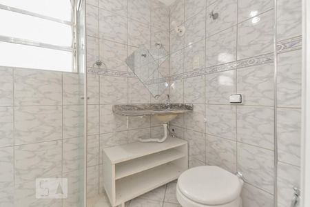 Banheiro de apartamento à venda com 1 quarto, 54m² em Vila Buarque, São Paulo