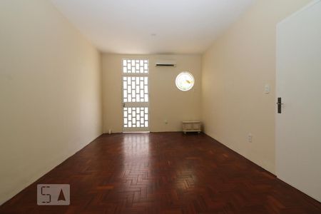 Sala de Estar de casa para alugar com 2 quartos, 135m² em Petrópolis, Porto Alegre