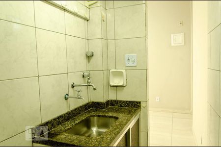 Cozinha de kitnet/studio para alugar com 1 quarto, 20m² em Centro, Rio de Janeiro