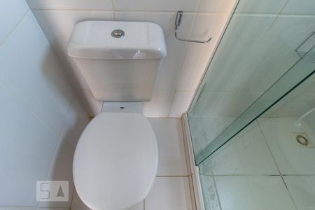 Detalhe banheiro de kitnet/studio para alugar com 1 quarto, 21m² em Lindóia, Curitiba