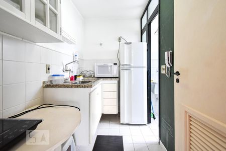 Cozinha de kitnet/studio à venda com 1 quarto, 40m² em Bela Vista, São Paulo