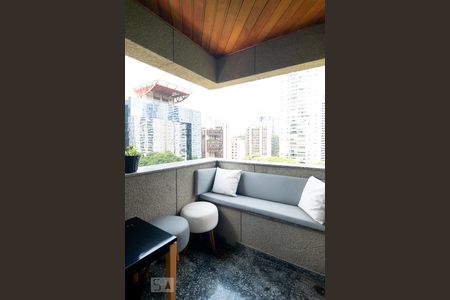 Varanda de kitnet/studio para alugar com 1 quarto, 57m² em Cidade Monções, São Paulo