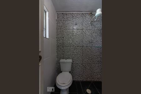 Banheiro de casa para alugar com 1 quarto, 65m² em Bela Vista, Osasco