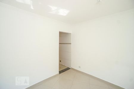 Sala de casa para alugar com 2 quartos, 105m² em Chácara Seis de Outubro, São Paulo