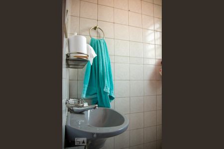 Casa à venda com 290m², 4 quartos e 6 vagas Casa à venda com 290m², 4 quartos e 6 vagasBanheiro do Quarto 4