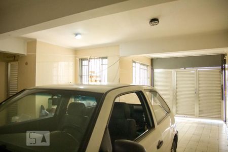 Casa à venda com 290m², 4 quartos e 6 vagas Casa à venda com 290m², 4 quartos e 6 vagasGaragem