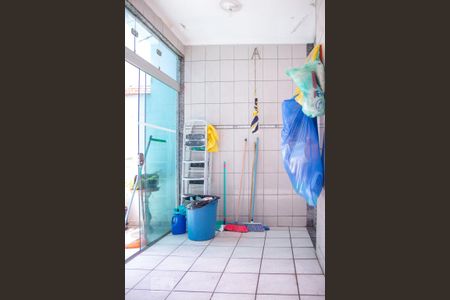 Casa à venda com 290m², 4 quartos e 6 vagas Casa à venda com 290m², 4 quartos e 6 vagasÁrea de Serviço