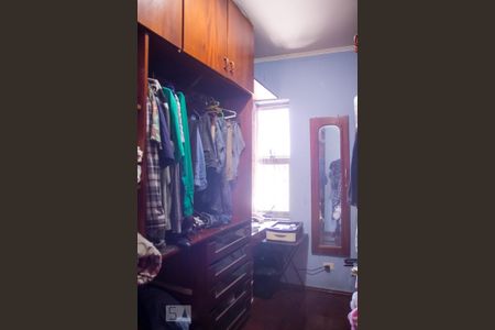 Casa à venda com 290m², 4 quartos e 6 vagas Casa à venda com 290m², 4 quartos e 6 vagasQuarto 1