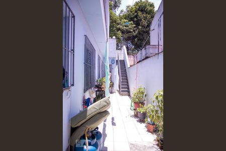 Casa à venda com 290m², 4 quartos e 6 vagas Casa à venda com 290m², 4 quartos e 6 vagasCorredor Lateral