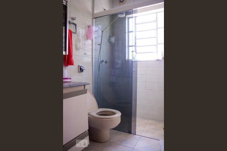 Casa à venda com 290m², 4 quartos e 6 vagas Casa à venda com 290m², 4 quartos e 6 vagasBanheiro Social