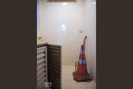 Casa à venda com 290m², 4 quartos e 6 vagas Casa à venda com 290m², 4 quartos e 6 vagasQuarto de Serviço