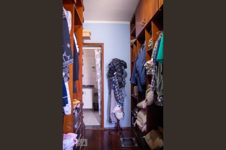 Casa à venda com 290m², 4 quartos e 6 vagas Casa à venda com 290m², 4 quartos e 6 vagasQuarto 1