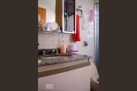 Casa à venda com 290m², 4 quartos e 6 vagas Casa à venda com 290m², 4 quartos e 6 vagasBanheiro Social