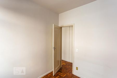 Quarto 2 de apartamento para alugar com 2 quartos, 50m² em São Lucas, Belo Horizonte
