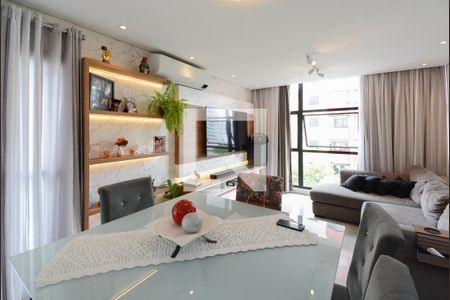 Apartamento à venda com 119m², 2 quartos e 2 vagasSala