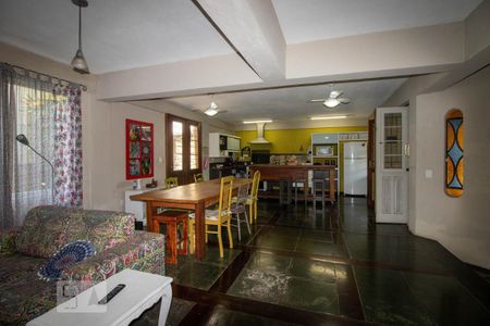 Sala de Jantar de casa à venda com 3 quartos, 380m² em Vila Jardim, Porto Alegre