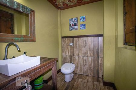 Lavabo de casa à venda com 3 quartos, 380m² em Vila Jardim, Porto Alegre