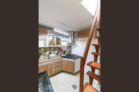 Cozinha de casa para alugar com 1 quarto, 89m² em Guarujá, Porto Alegre