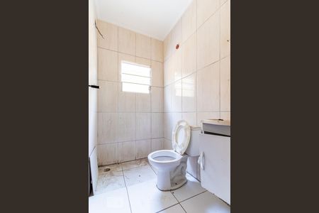 Banheiro de casa para alugar com 1 quarto, 45m² em Jardim Miriam, São Paulo