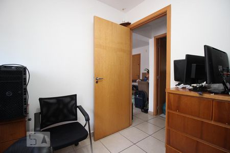 Quarto 2 de apartamento para alugar com 2 quartos, 55m² em Setor de Indústrias Gráficas, Brasília