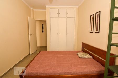 Quarto de apartamento para alugar com 1 quarto, 65m² em Parque Enseada, Guarujá