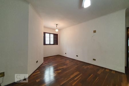 Suíte de casa à venda com 4 quartos, 260m² em Vila Marte, São Paulo