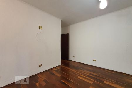Suíte de casa à venda com 4 quartos, 260m² em Vila Marte, São Paulo