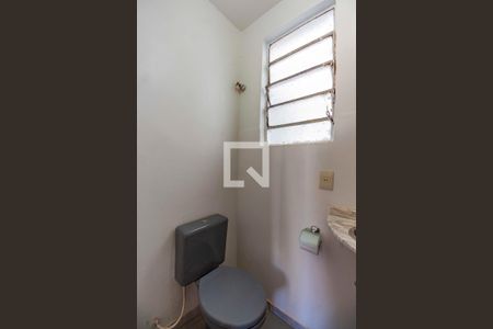 Banheiro  de apartamento à venda com 1 quarto, 40m² em Petrópolis, Porto Alegre