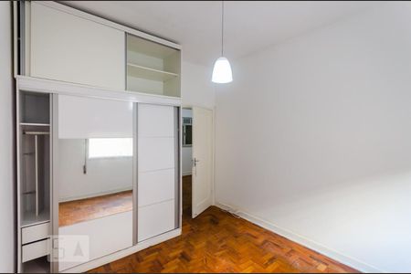 Quarto 2 de apartamento para alugar com 2 quartos, 69m² em Embaré, Santos