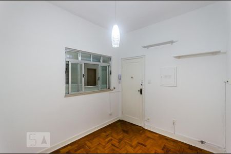 Sala de apartamento para alugar com 2 quartos, 69m² em Embaré, Santos