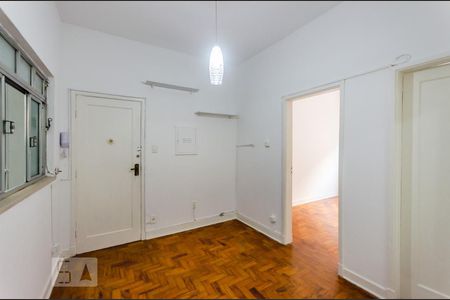 Sala de apartamento para alugar com 2 quartos, 69m² em Embaré, Santos