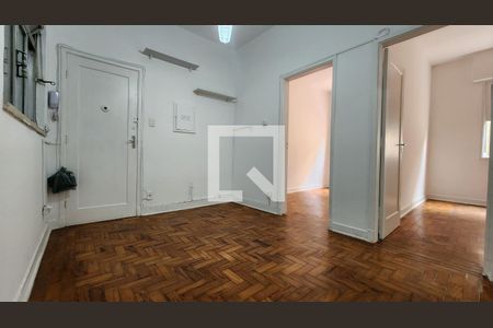 Sala de apartamento para alugar com 2 quartos, 69m² em Embaré, Santos