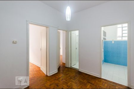 Sala de apartamento para alugar com 2 quartos, 69m² em Embaré, Santos