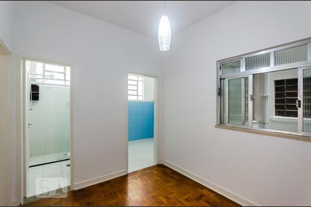 Sala de apartamento para alugar com 2 quartos, 69m² em Embaré, Santos