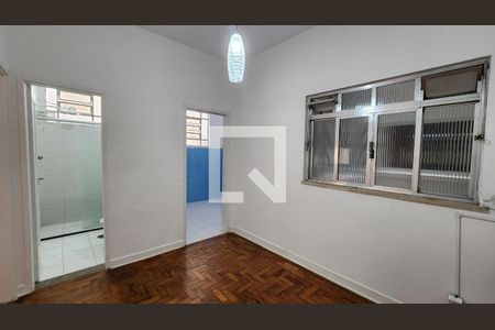 Sala de apartamento para alugar com 2 quartos, 69m² em Embaré, Santos