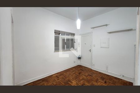 Detalhe Sala de apartamento para alugar com 2 quartos, 69m² em Embaré, Santos