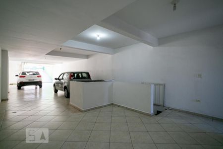 Casa à venda com 320m², 4 quartos e 6 vagas Casa à venda com 320m², 4 quartos e 6 vagasGaragem