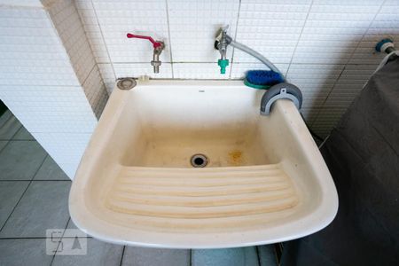 Casa à venda com 320m², 4 quartos e 6 vagas Casa à venda com 320m², 4 quartos e 6 vagasÁrea de serviço