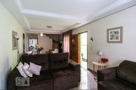 Sala de casa à venda com 3 quartos, 250m² em Vila Miriam, São Paulo