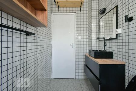 Banheiro de kitnet/studio à venda com 1 quarto, 42m² em Vila Buarque, São Paulo