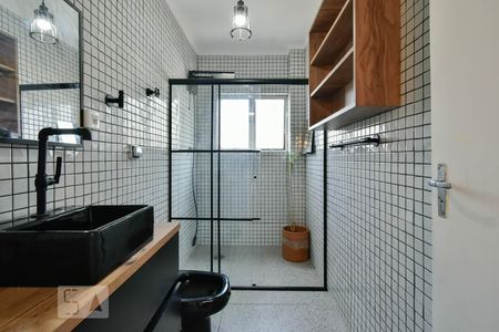 Banheiro de kitnet/studio à venda com 1 quarto, 42m² em Vila Buarque, São Paulo