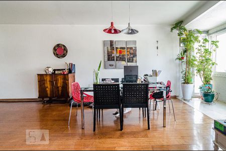 Sala de apartamento para alugar com 3 quartos, 130m² em Cerqueira César, São Paulo