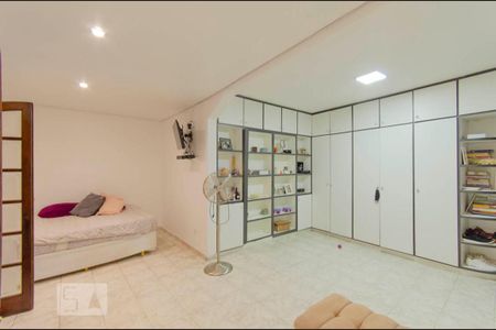 Suíte de casa para alugar com 4 quartos, 280m² em Jardim Santa Maria, São Paulo