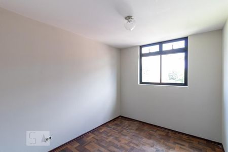 Quarto 2 de apartamento para alugar com 3 quartos, 65m² em Cristo Rei, Curitiba