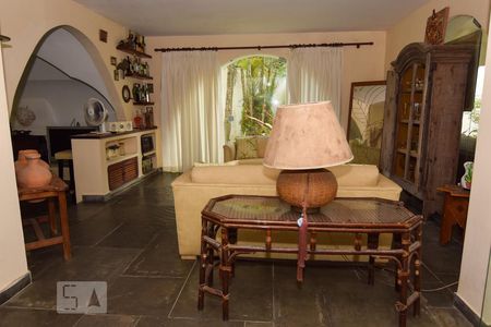 Sala de casa para alugar com 5 quartos, 700m² em Jardim Virginia, Guarujá