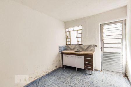 Cozinha de casa para alugar com 1 quarto, 50m² em Parque Pinheiros, Taboão da Serra