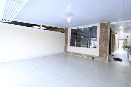 Garagem de casa à venda com 6 quartos, 320m² em Vila Paranagua, São Paulo