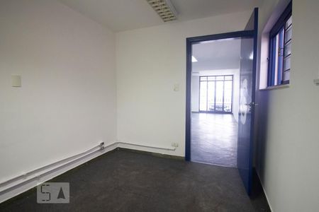 Sala de casa à venda com 6 quartos, 240m² em Vila Tramontano, São Paulo