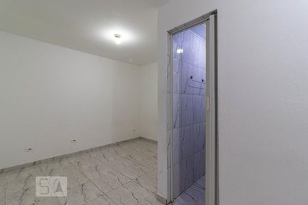 Quarto / Sala de casa para alugar com 1 quarto, 25m² em Vila Romero, São Paulo