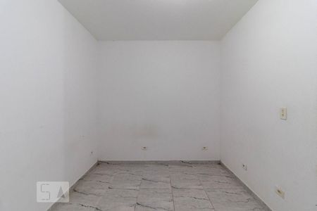 Quarto / Sala de casa para alugar com 1 quarto, 25m² em Vila Romero, São Paulo